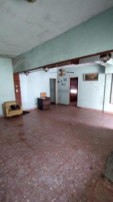 Foto de Chalet a reciclar en Haedo Norte en VENTA., imagen 2
