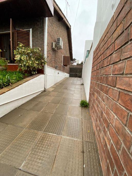 EXCELENTE CASA MORÓN CENTRO. PROYECTO CONSTRUCTOR