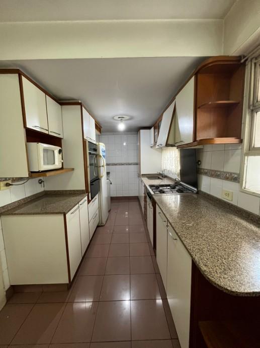Excelente Departamento de 6 Ambientes 5