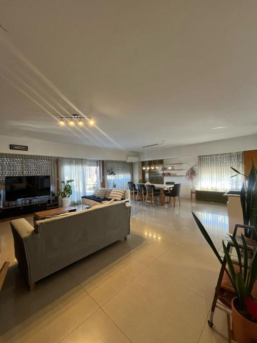 Excelente Departamento en Venta de 7 Ambientes en Torres Morón 2