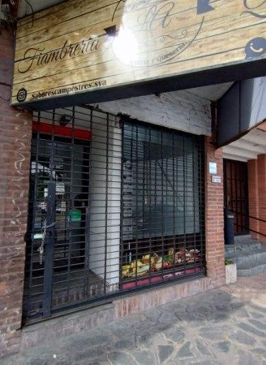 Local comercial en venta en MORÓN NORTE