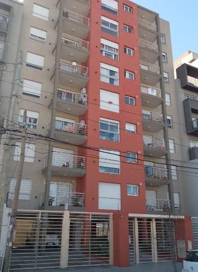 Impecable departamento de 2 ambientes con balcón terraza en Haedo. 1