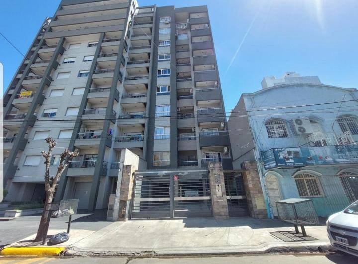 Alquiler. Centro Moron  2
