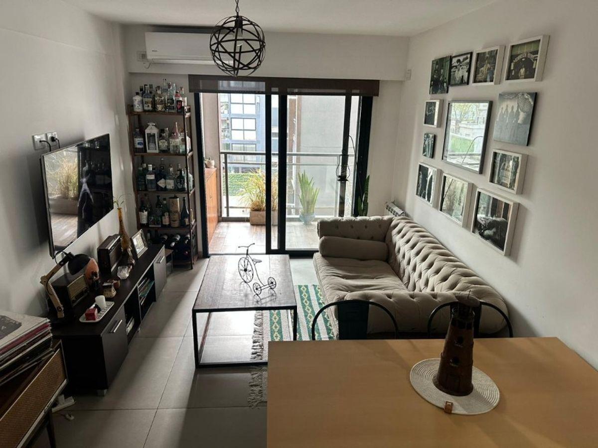 VENTA Departamento de 3 ambientes en Moron Centro, edificio de categoría con Pileta y Sum