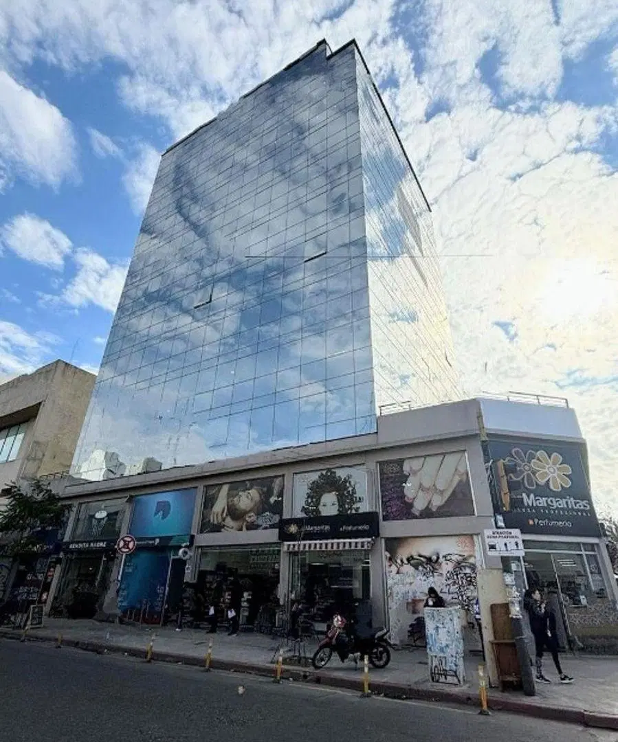 Alquiler - Oficina en Edificio Morón Premium Centro 3