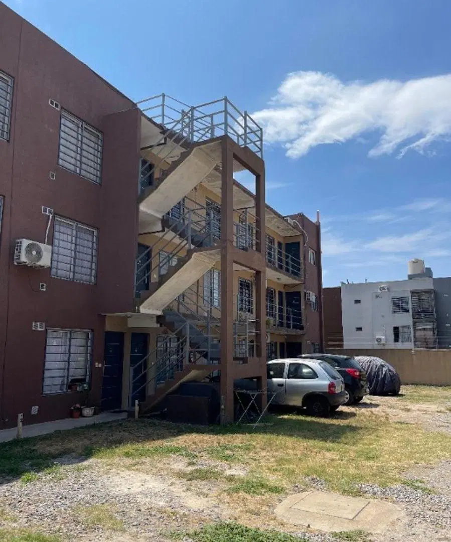 Departamento en alquiler de 2 ambientes en Moron Sur, cerca de Av. H. Yrigoyen y Av. Eva Peron 2