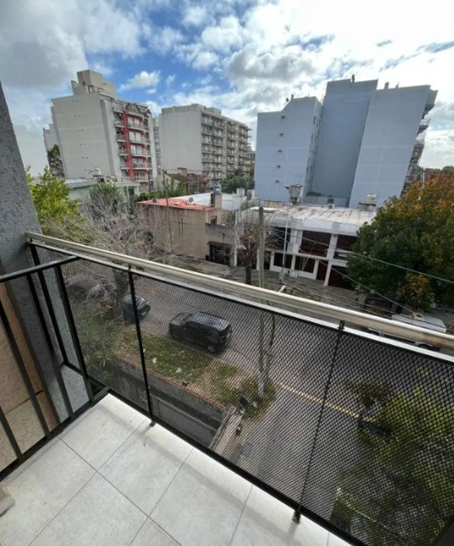 Departamento de 2 ambientes en alquiler al frente en Morón 5