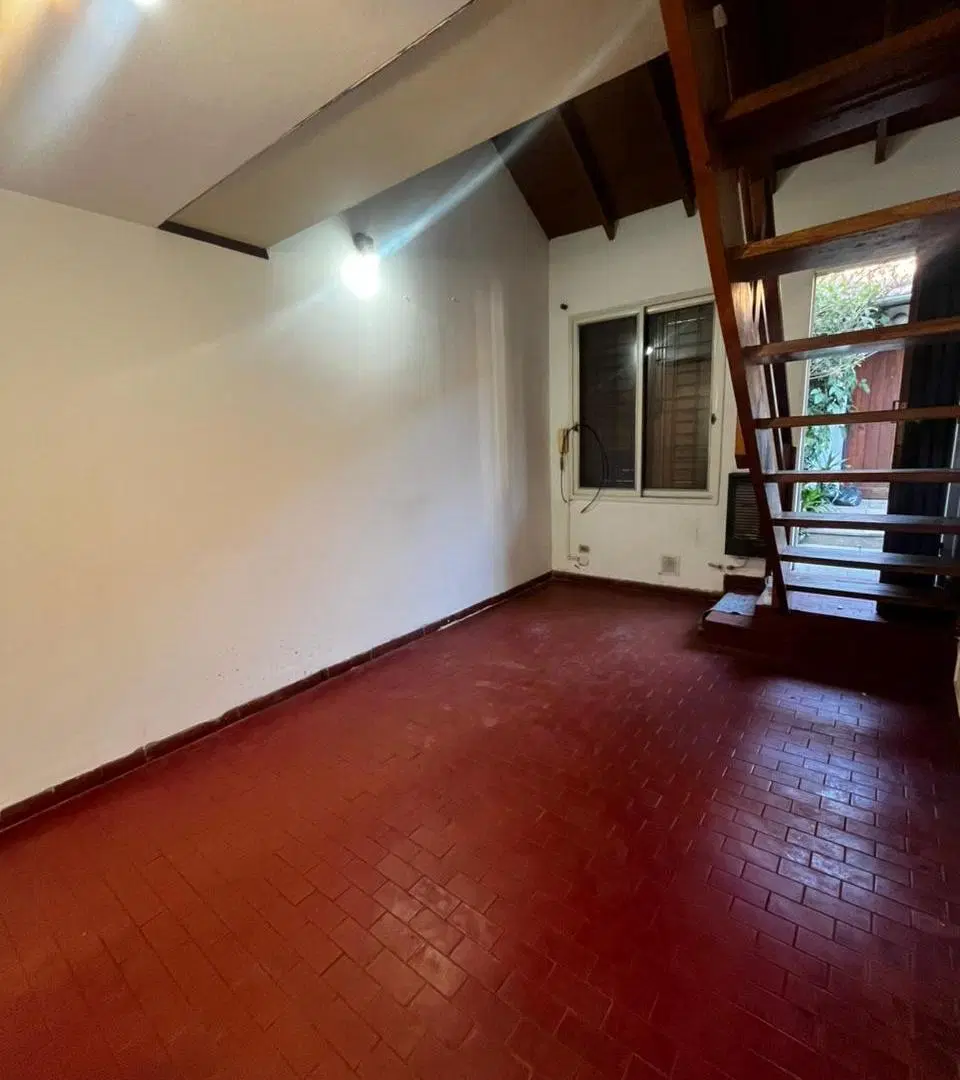 Alquiler de dúplex ubicado en Morón sur, en zona residencial y de fácil acceso. 3