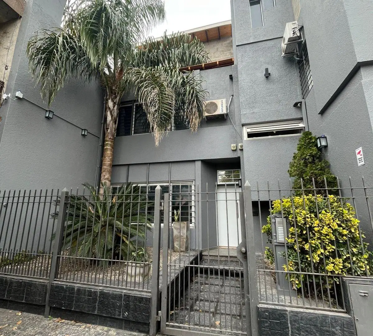Departamento 2 ambientes en alquiler - Planta baja al frente - Morón Sur 3