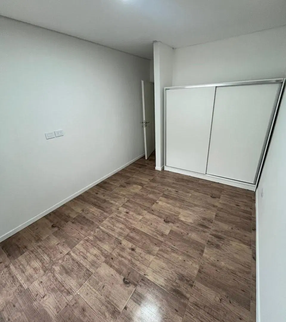 Departamento 2 ambientes en alquiler - 2do piso al frente - Morón Sur 2