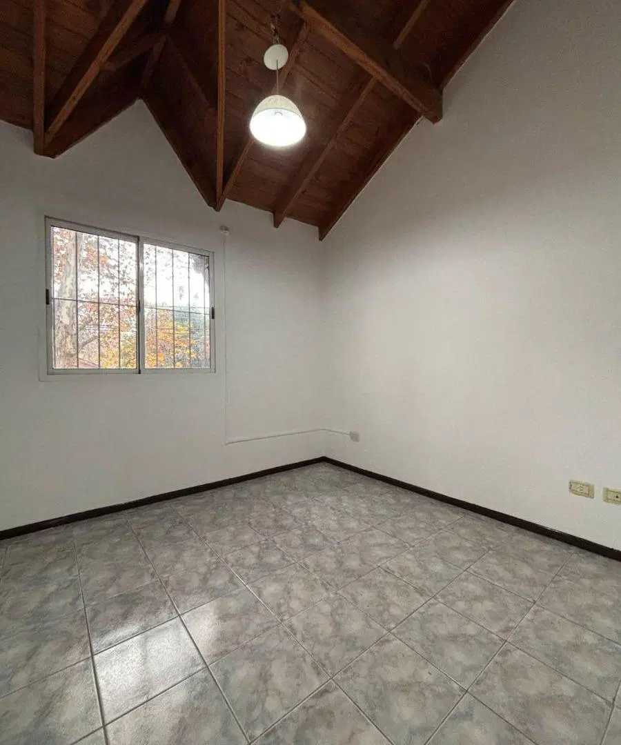 Alquiler Excelente dúplex de 3 ambientes con patio y parrilla en Morón Norte 2