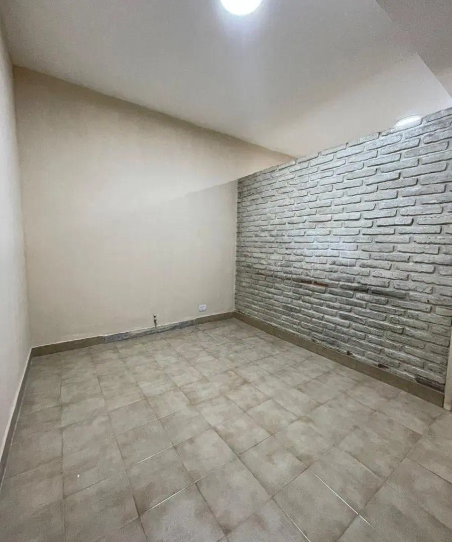 Oficina de 2 ambientes en alquiler en el centro comercial de Morón - Uso exclusivamente profesional 5