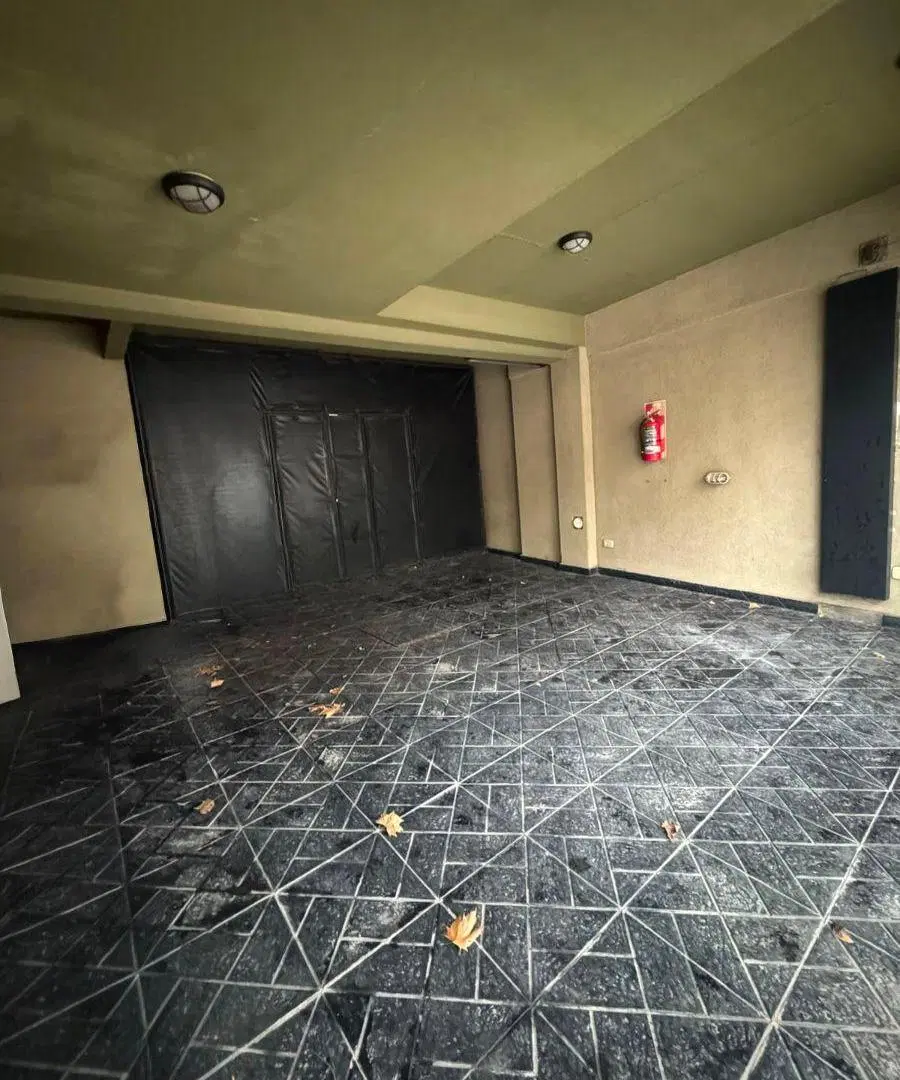 Venta - Cochera individual de 16 m², amplia y de cómodo acceso en Haedo. Uso personal o inversión 4