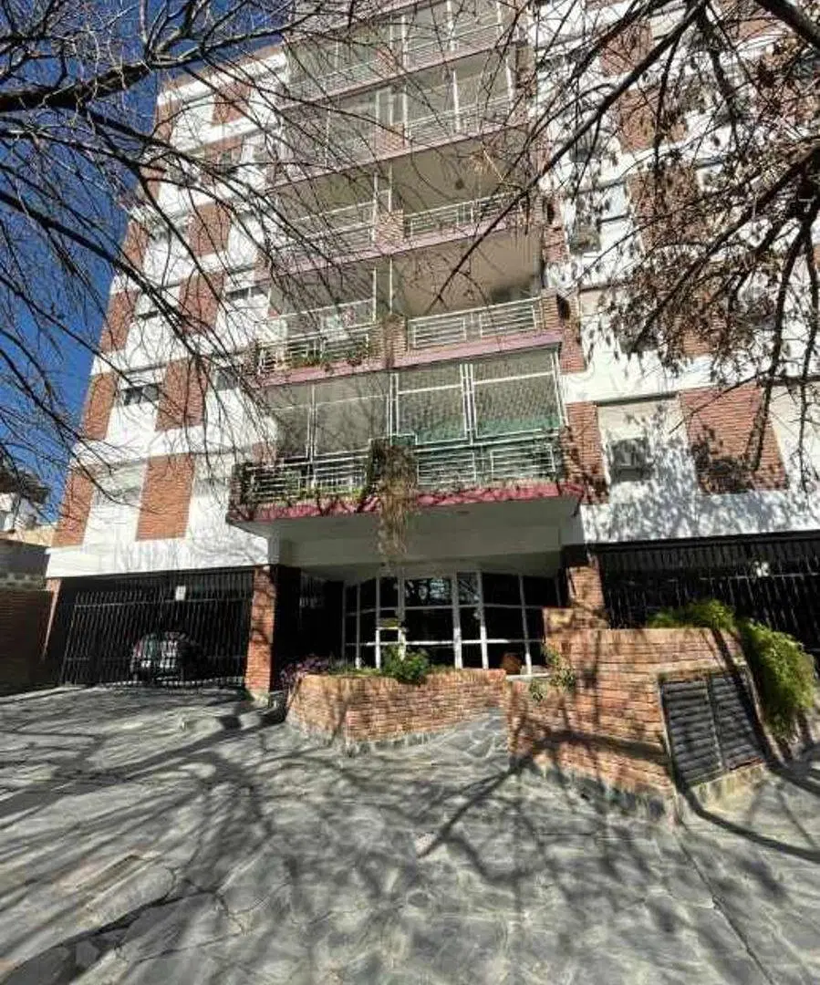 Alquiler - Monoambiente de 28mts2 en Morón. Ideal para estudiante o persona sola 3