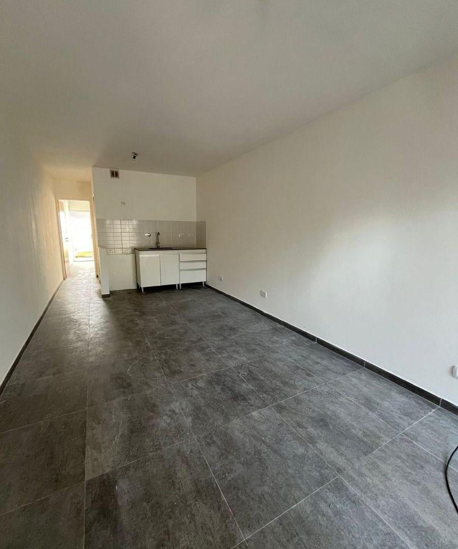 Foto de Departamento 2 ambientes a estrenar en Castelar. Con jardín propio, imagen 1
