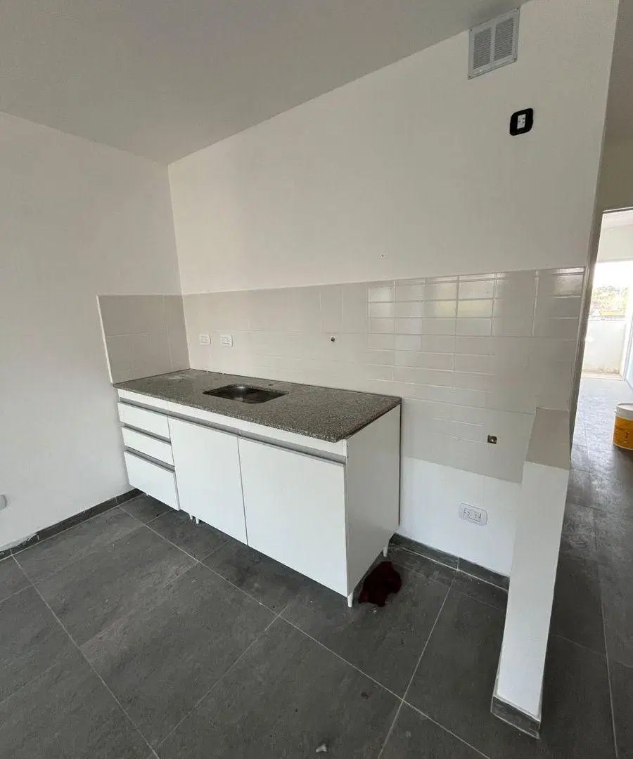 Departamento de 2 ambientes a estrenar en Castelar Sur 3