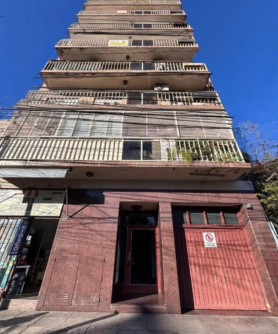 Alquiler - Departamento 2 ambientes en Moron Centro con balcón en excelente ubicación 3