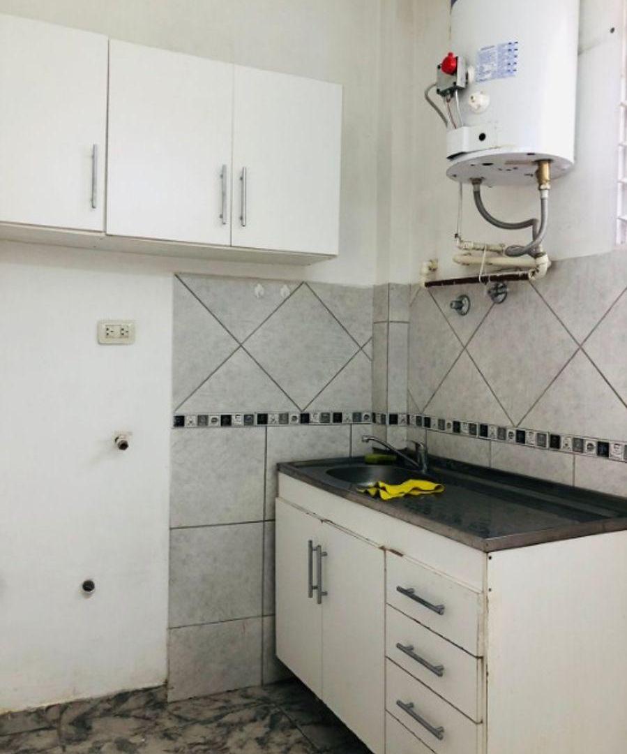 Foto de Departamento en alquiler, 2 ambientes interno en planta baja, en Haedo Norte, imagen 1