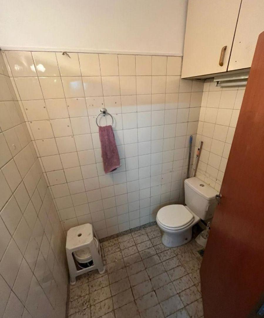 Foto de Oficina en alquiler en el centro comercial de Moron. A 5 cuadras de la, imagen 1