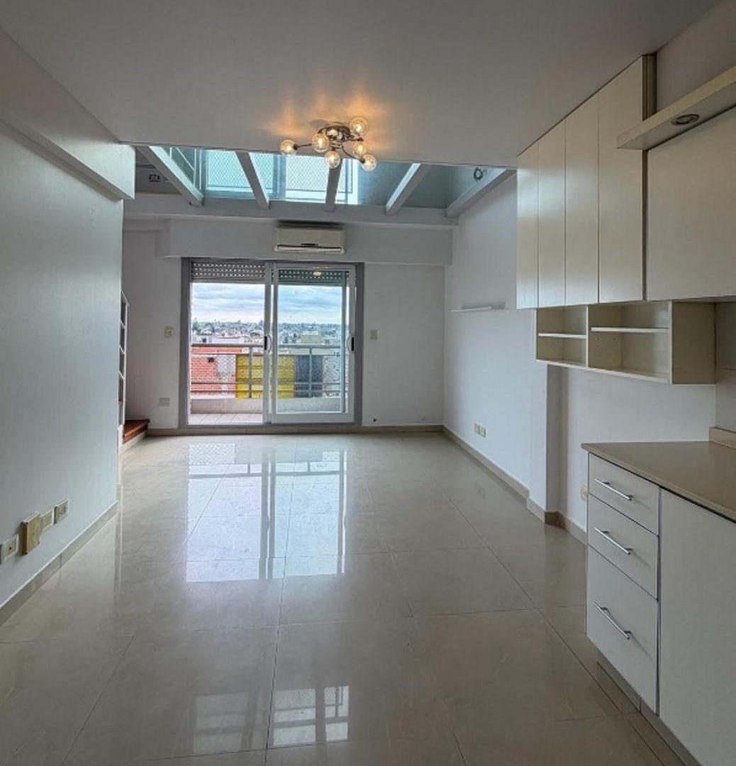 Foto de Departamento tipo Loft de 2 ambientes en alquiler en Castelar Norte. A, imagen 1