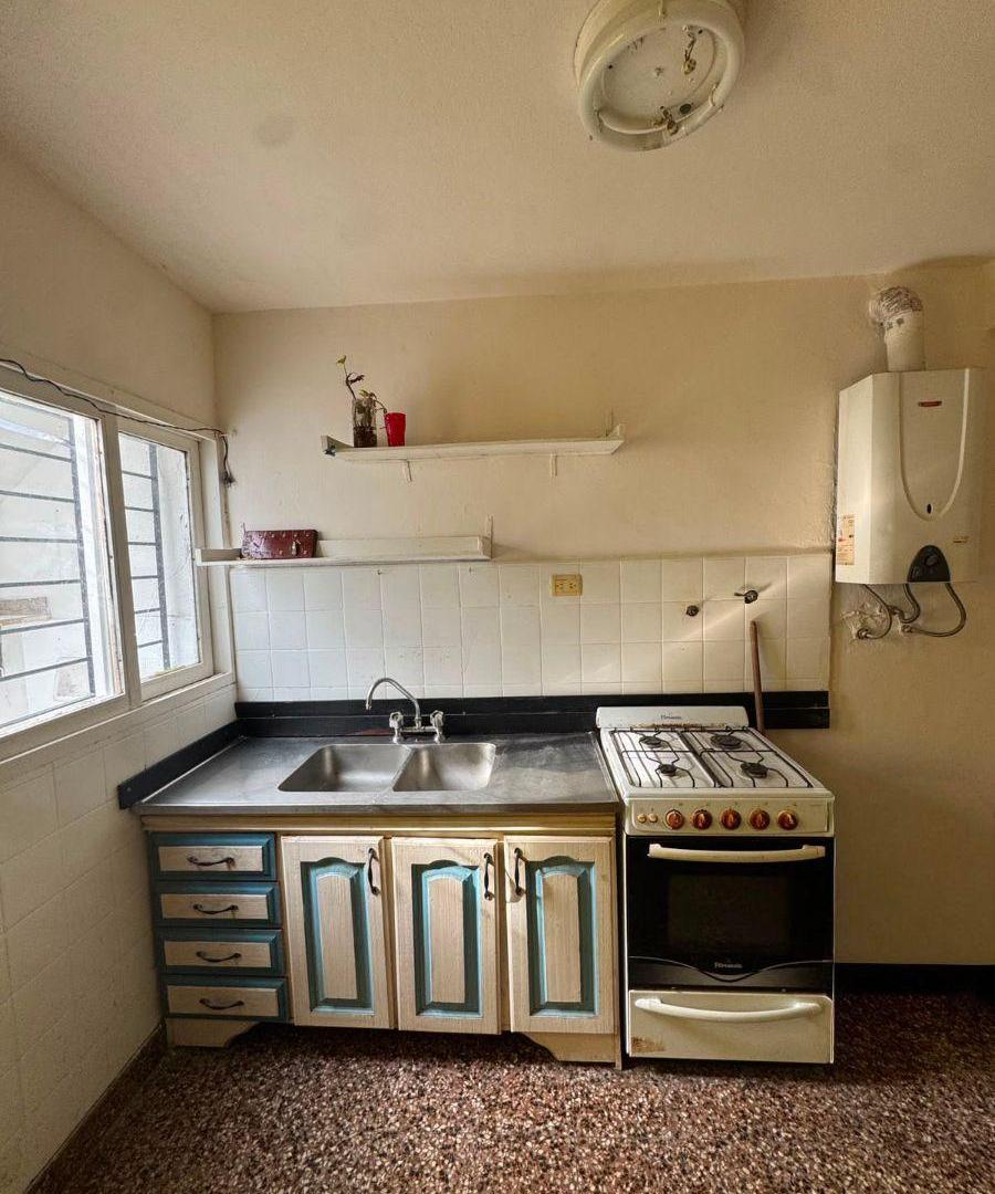 Foto de Casa PH de 3 ambiientes al frente en alquiler en Haedo Centro Sur. Sin, imagen 4