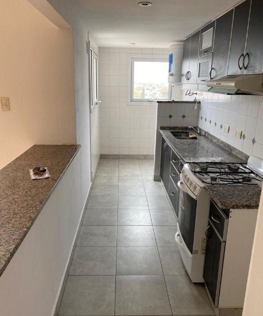 Foto de Alquiler Semipiso con Cochera en Morón Centro, imagen 1