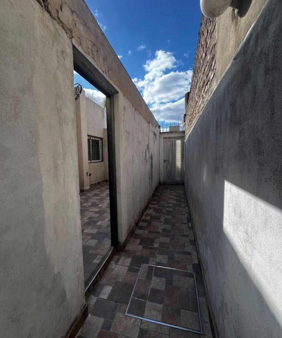Foto de PH 3 ambientes con patio privado - Venta, imagen 4