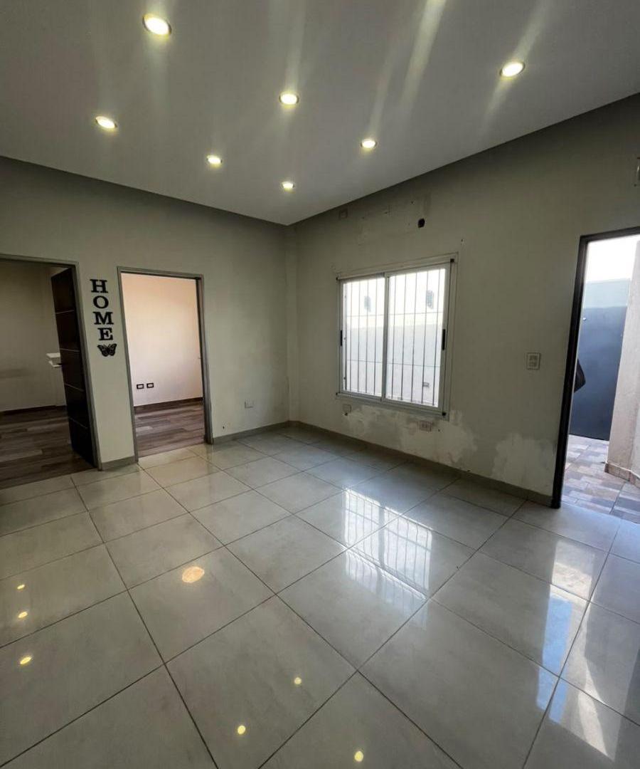 Foto de PH 3 ambientes con patio privado - Venta, imagen 2