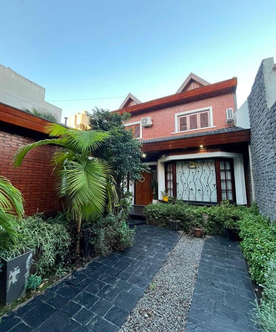 Foto de CASA EN VENTA | LOTE PROPIO | MORÓN, imagen 2