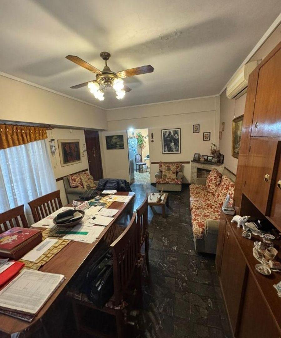 Foto de VENTA - Casa en lote propio de 145mts en Moron Sur - A cuadras de Agüero, imagen 3