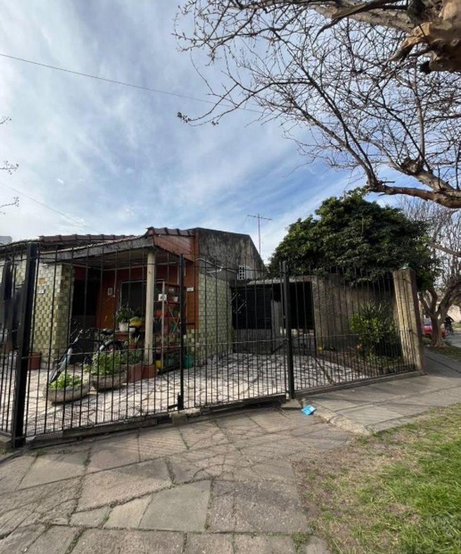 Foto de Casa en venta con amplio patio y gran espacio de ingreso para vehículos, imagen 3