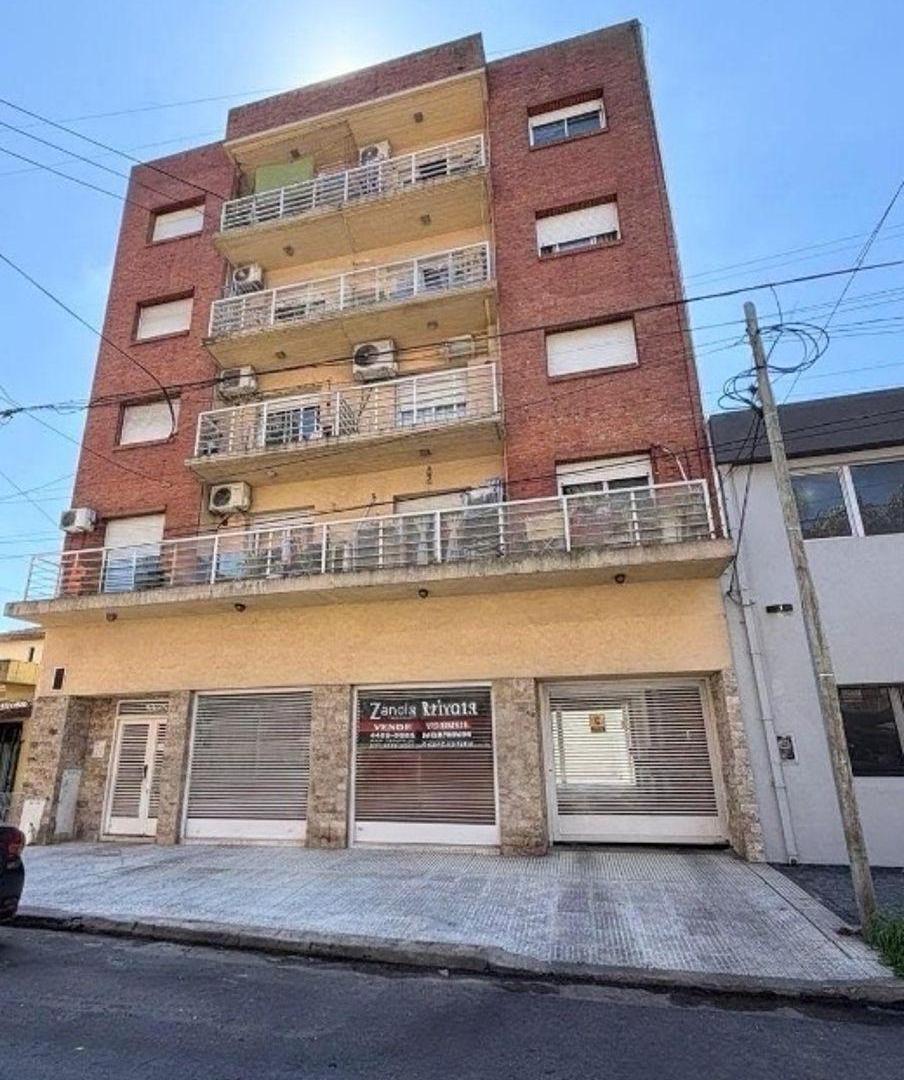 Foto de Impecable departamento de 2 ambientes en venta en Moron Sur. Apto, imagen 4