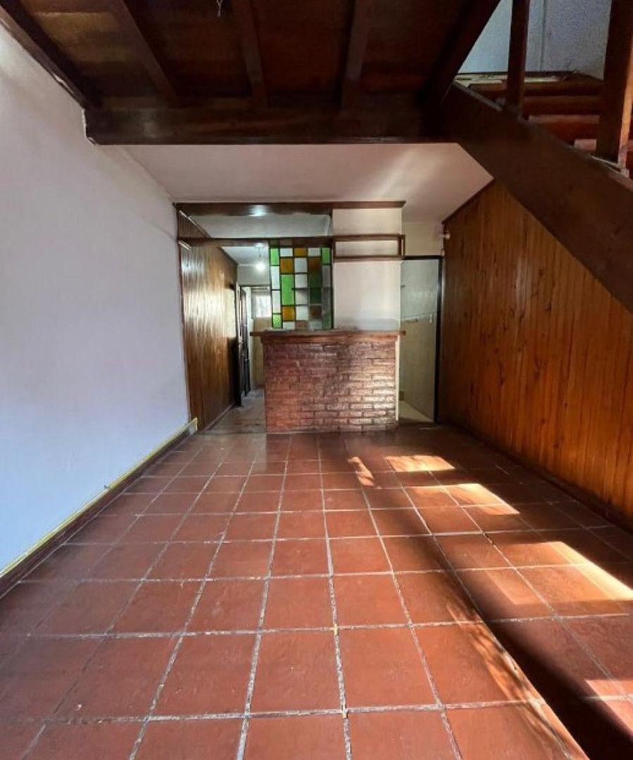 Foto de Dúplex al frente de 2 ambientes en alquiler en Castelar Norte, a metros, imagen 4