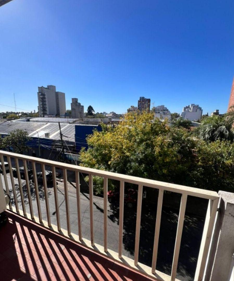 Foto de Alquiler - Departamento 2 ambientes al frente con cochera, ubicado en, imagen 2
