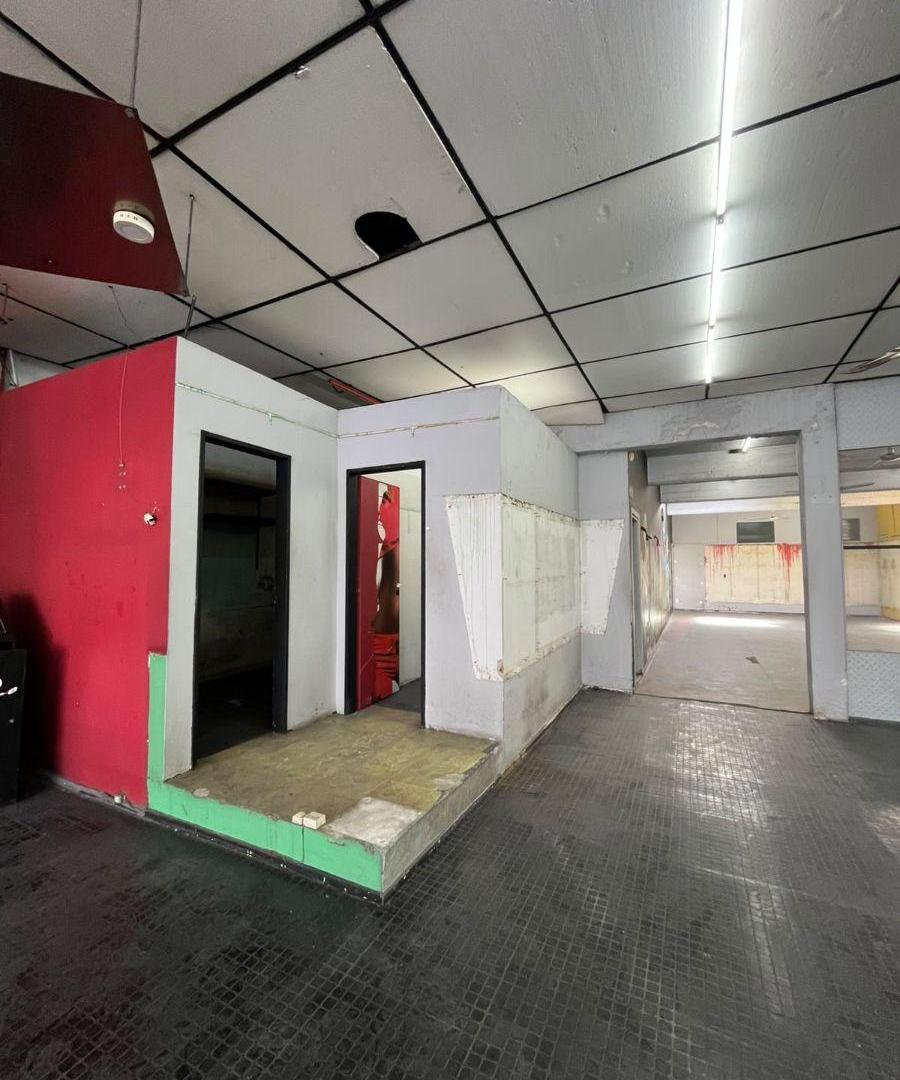 Foto de Local en alquiler en primer piso por escalera en Moron Centro, imagen 4