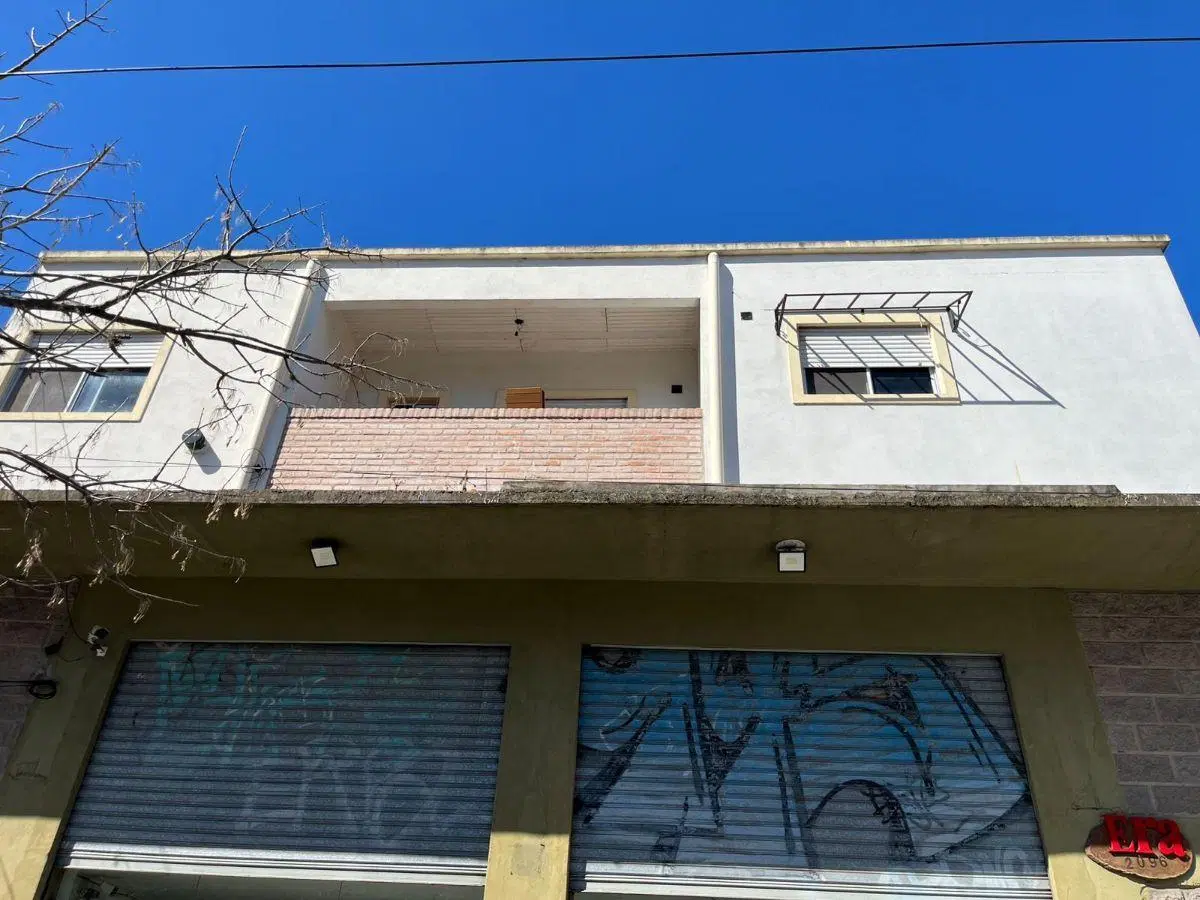Departamento en planta alta sin expensas 3