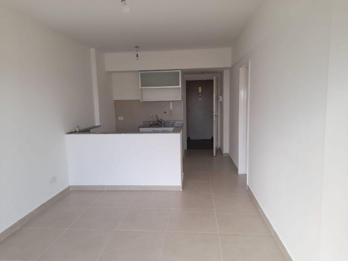 Foto de Hermoso departamento con cochera en Tigre centro, imagen 5