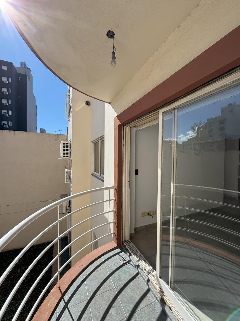 Departamento 3 Amb con Balcon 4