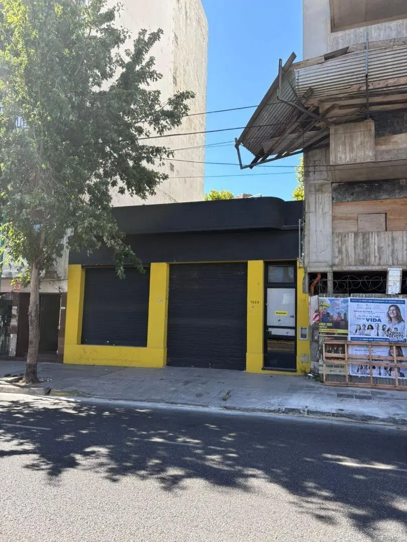 Local comercial sin expensas sobre Av San Martin 5