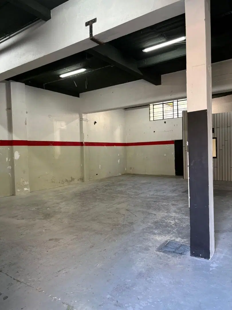 Local comercial sin expensas sobre Av San Martin 3