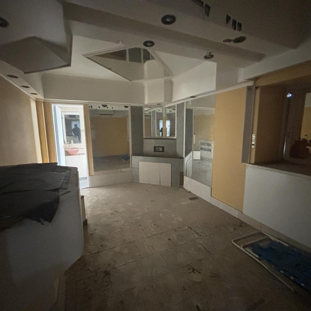 Edificio en Venta Para Reconvertir en Vivienda o Readaptar Su Uso 4