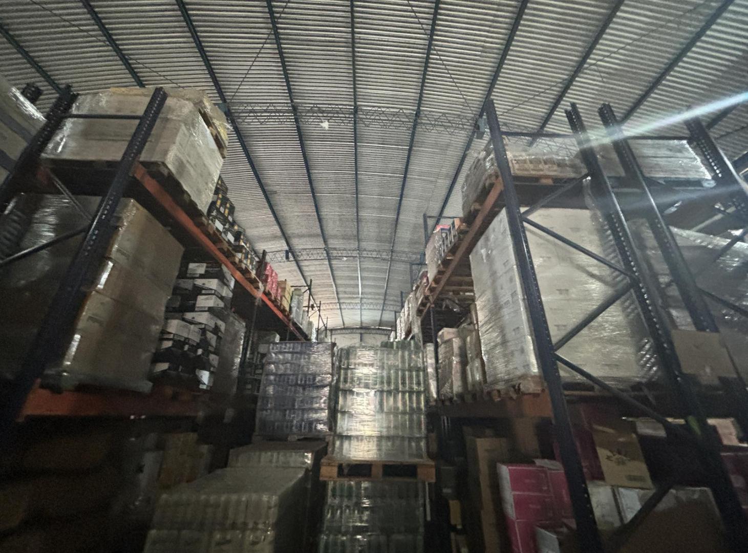 Galpón en VENTA con renta en Paternal
