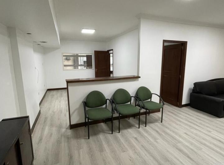 Oficina en  VENTA de 125m2 en SAN NICOLÁS/RETIRO 4