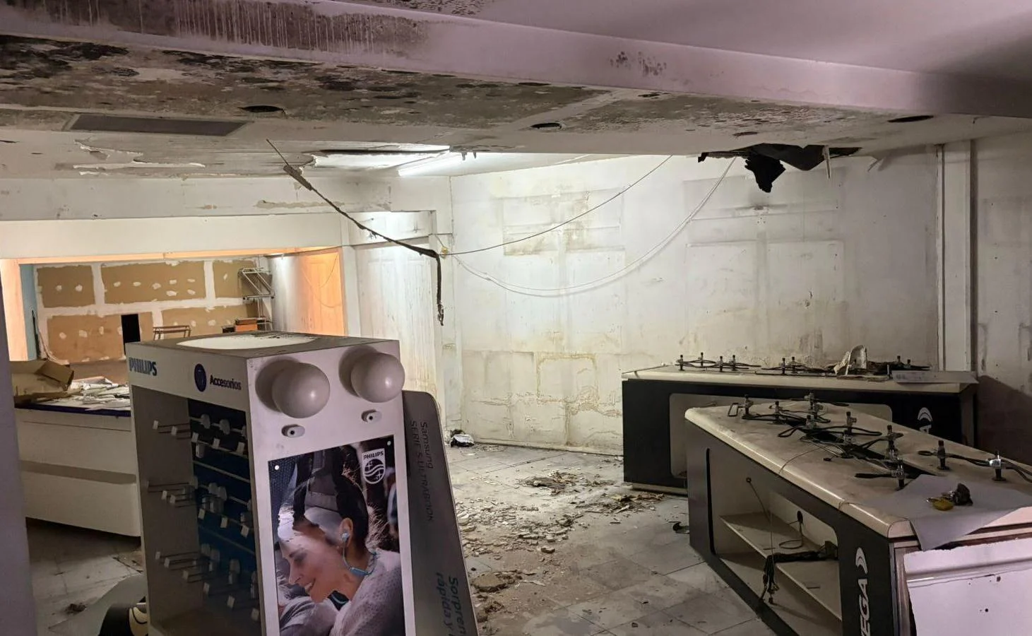 Foto de Local en alquiler en Av. Brasil al 1200 - Constitucion, imagen 3