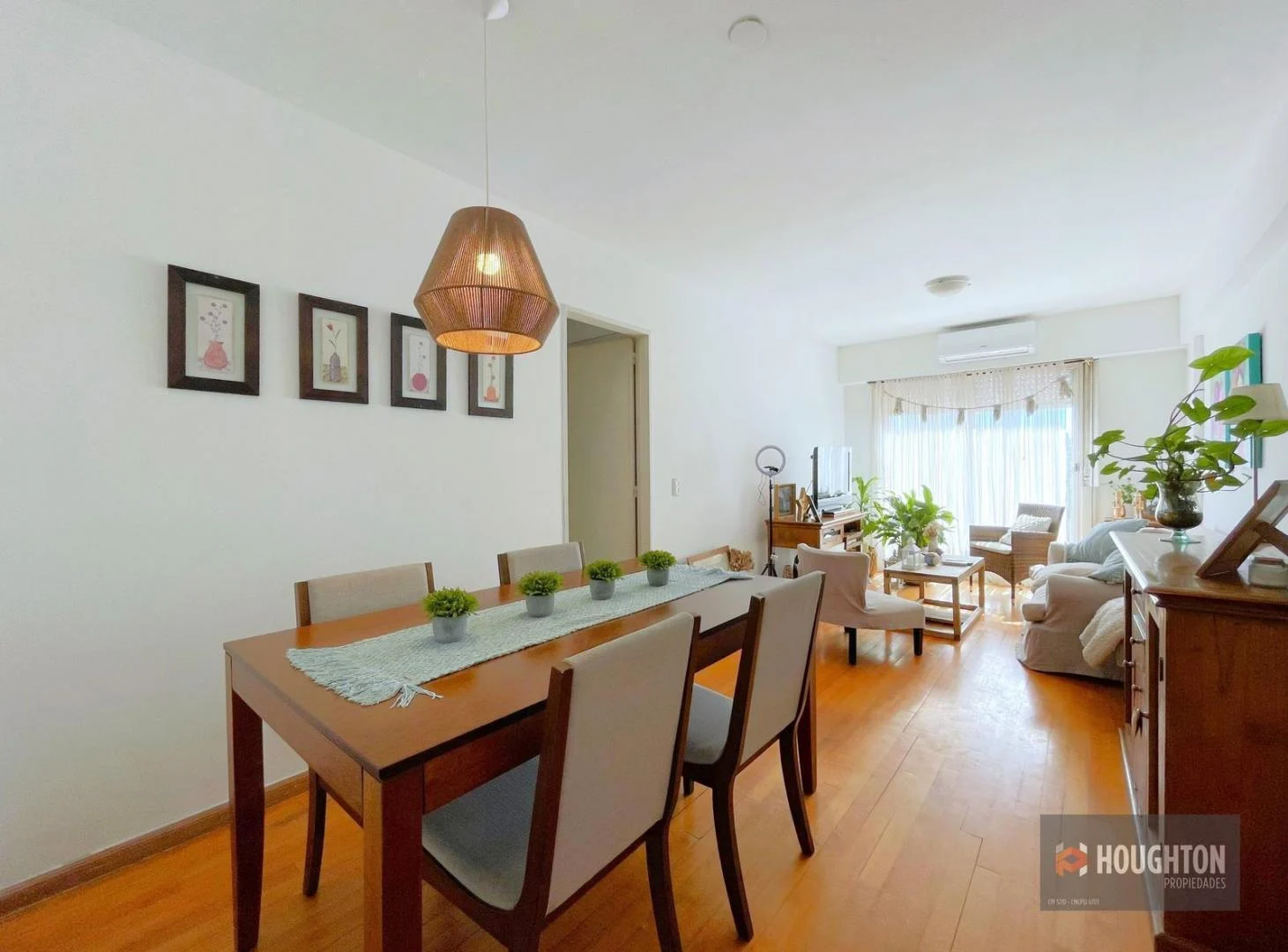 Departamento en VENTA 4 Ambientes con Patio y Balcón en VICENTE LOPEZ