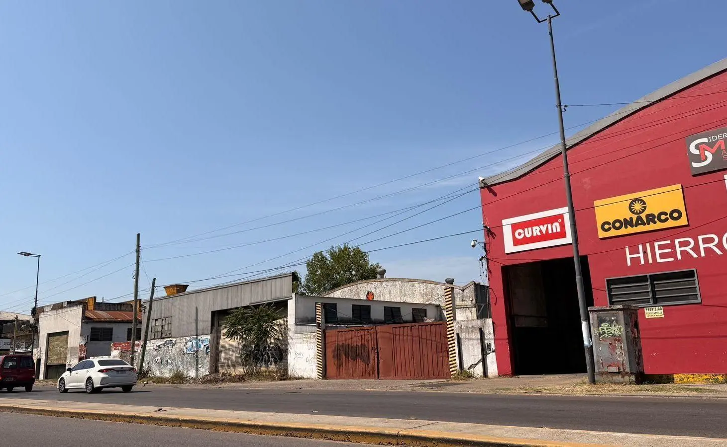 Galpón en Venta y Alquiler en San Miguel sobre Ruta 8 4