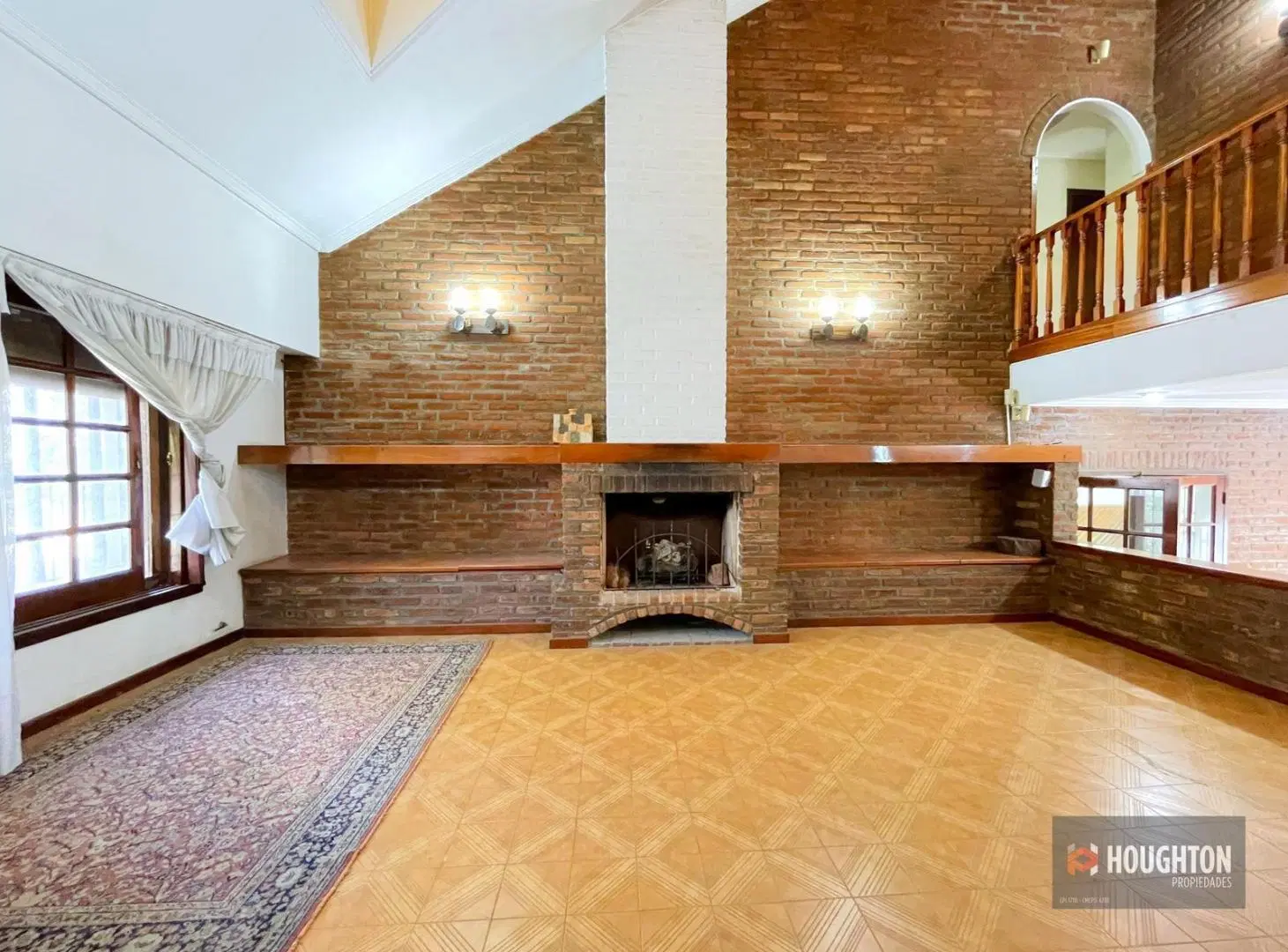 Casa en VENTA en Ituzaingo. Con Jardín y Quincho 3