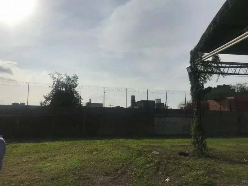 Galpón y deposito en VENTA CON RENTA en San Martin 4