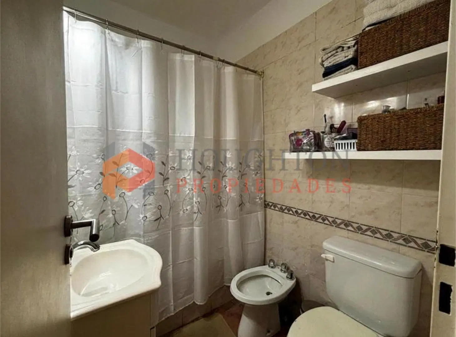 Triplex en Venta en Florida Cochera y Playroom 4