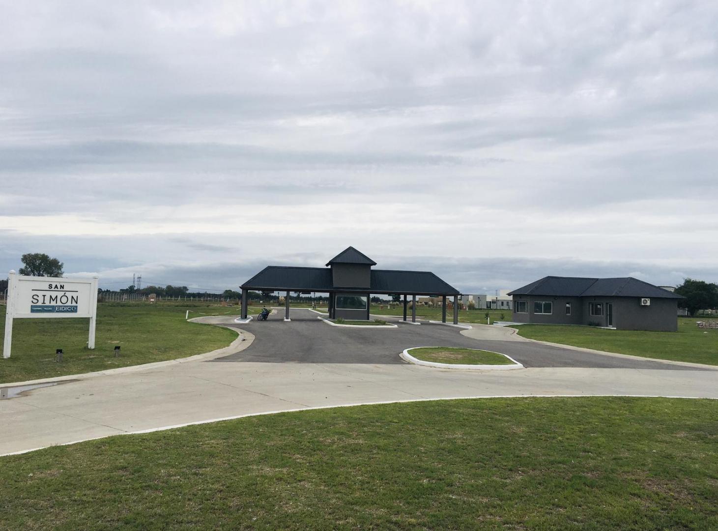 Foto de Terreno de 700 m2 en Barrio Cerrado San Simón - CANNING Village!, imagen 1